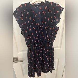 Dress with capped sleeves, pineapple print. Navy blue sz XL